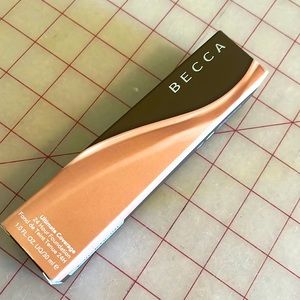 BECCA Ultimate Coverage 24 Hour Foundation BISQUE 2C1